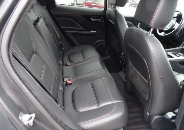 Jaguar F-Pace cena 89999 przebieg: 216000, rok produkcji 2016 z Stęszew małe 191